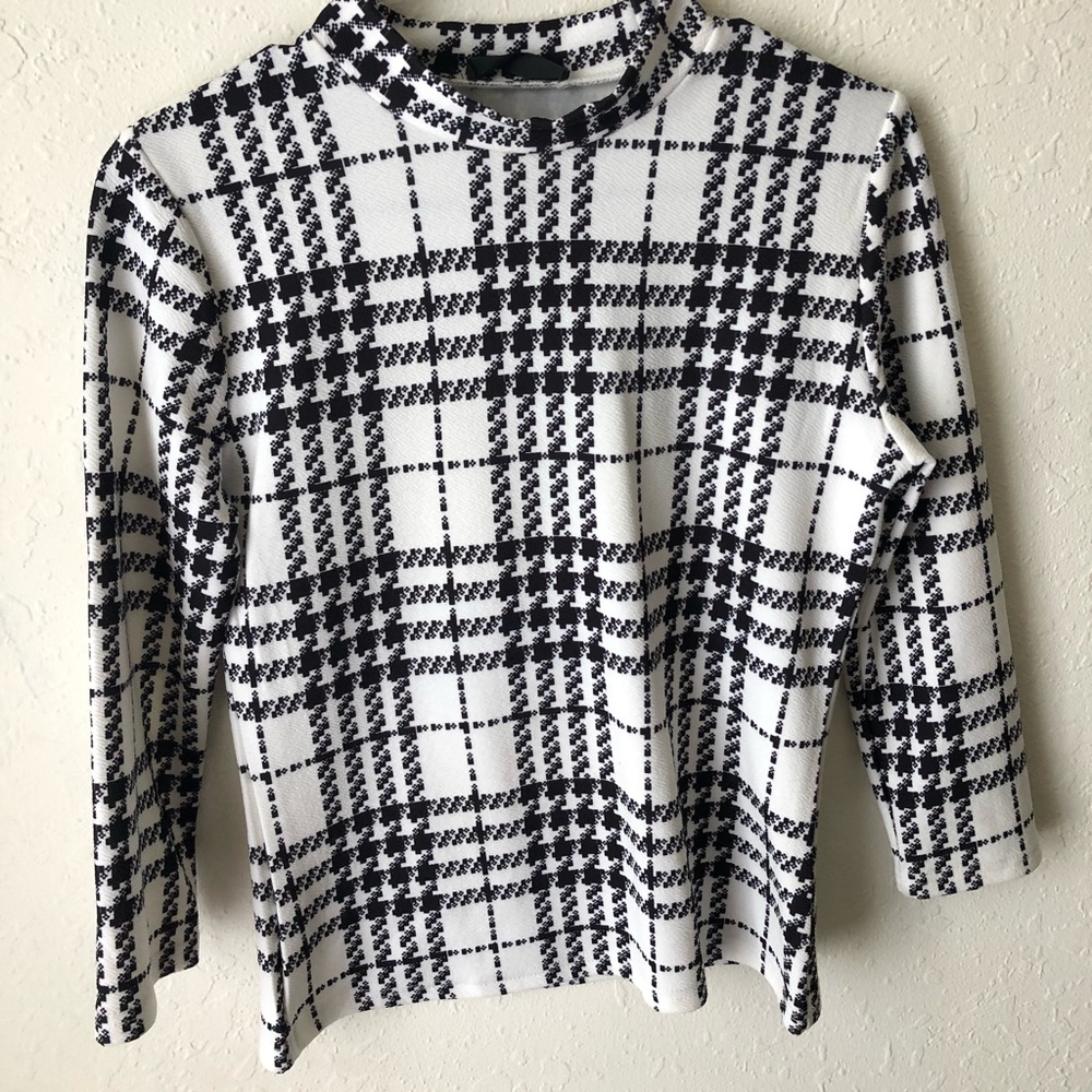 Long sleeve pattern top